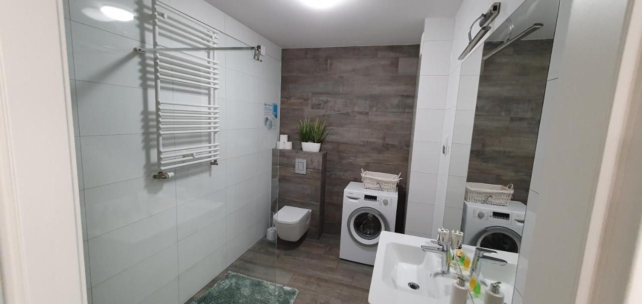 Апартаменты Apartament Z Basenem Laura Polanki Park Колобжег Экстерьер фото