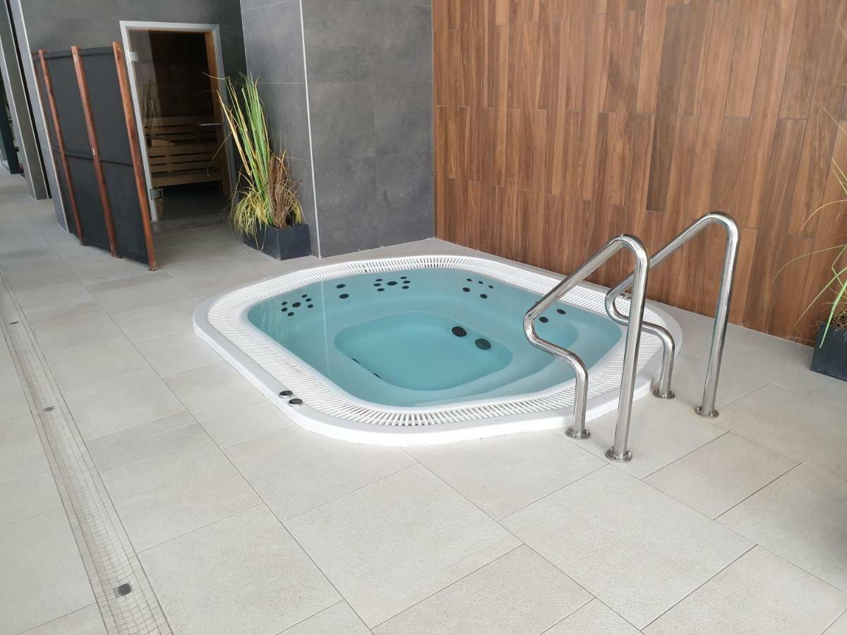 Апартаменты Apartament Z Basenem Laura Polanki Park Колобжег Экстерьер фото